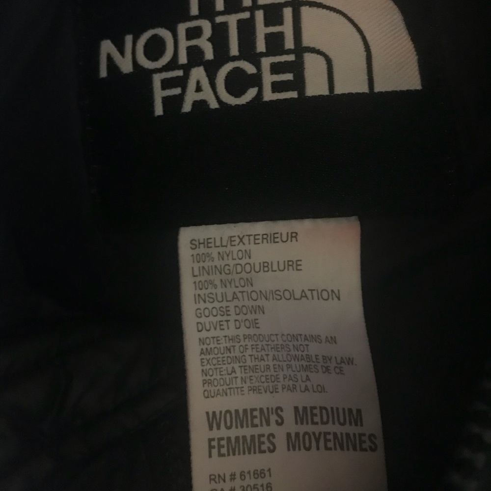 Woman’s North Face 700 vest - Picture 2 of 2